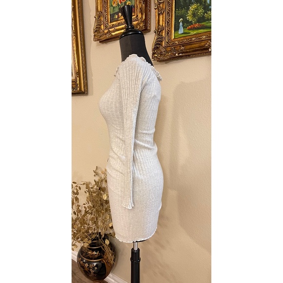 Fashion Nova Jacklyn Off Shoulder Mini Dress Size M - Picture 4 of 6